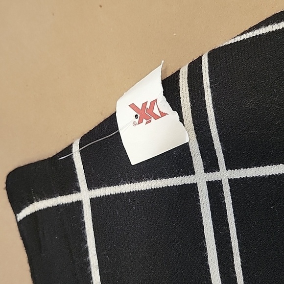 Milano Size S Black and White Windowpane Bodycon Midi Skirt, NEW - Picture 7 of 9